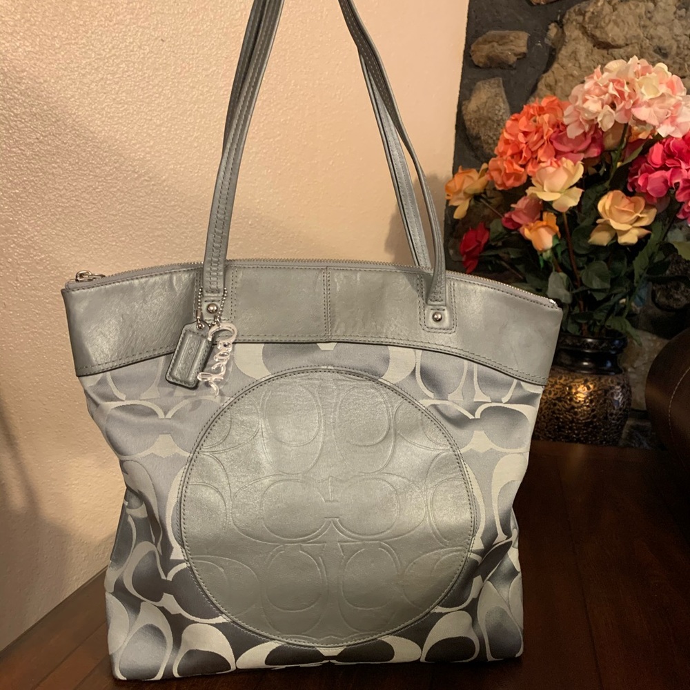 COACH Laura Tote bag